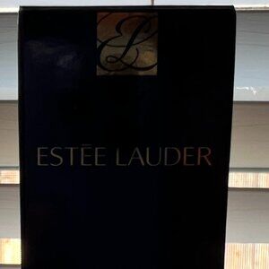 Estee Lauder Perfectionist Youth-infusing serum makeup broad SPF 25  NWT